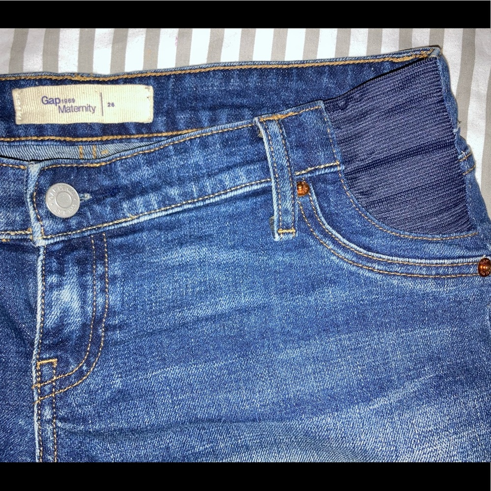 Maternity shorts